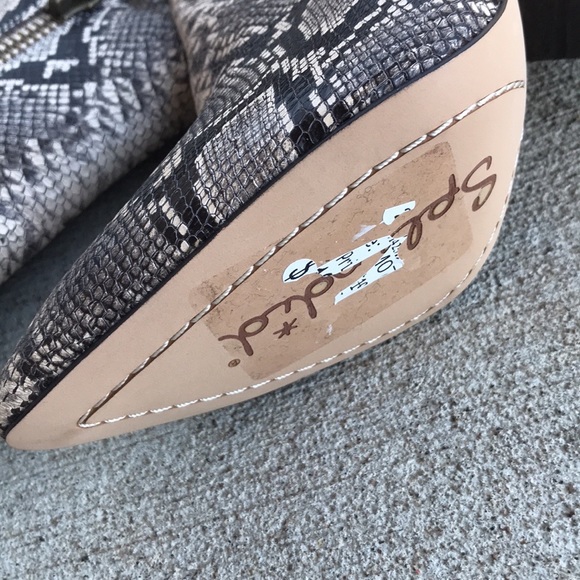 Splendid Neva Snakeskin Booties Size 7 New - Picture 3 of 3